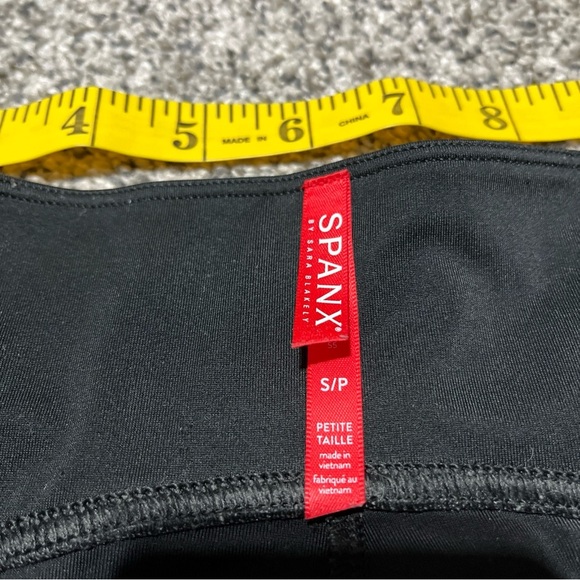 Spanx Womens Small Petite Pull-On Leggings Shiny Faux Leather Black - Picture 5 of 10